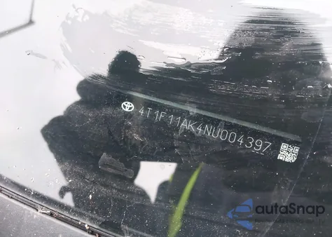 2022 Toyota Camry Xle z USA, uszkodzony, nr VIN 4T1F11AK4NU004397